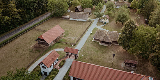 DAZUMAL Freilichtmuseum & Arkadenheuriger Bad Tatzmannsdorf