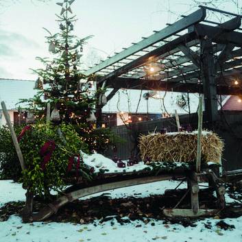 Weihnachtliches Ambiente im DAZUMAL Arkadenheuriger