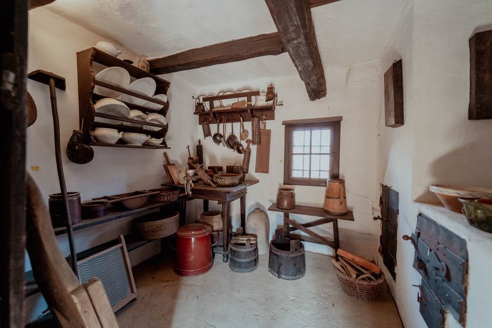 Küche im Bauernhaus im DAZUMAL Freilichtmuseum