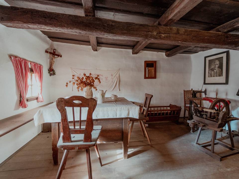 Wohnstube im Bauernhaus im Freilichtmuseum Bad Tatzmannsdorf